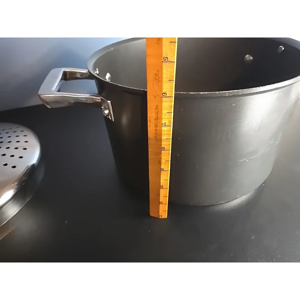 Circulon Hard Anodized‎ Aluminum 7 Quart Casserole With Locking Straining Lid